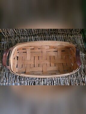 Vintage HENN WORKSHOPS OHIO USA BREAD LOAF BASKET WITH LEATHER HANDLES